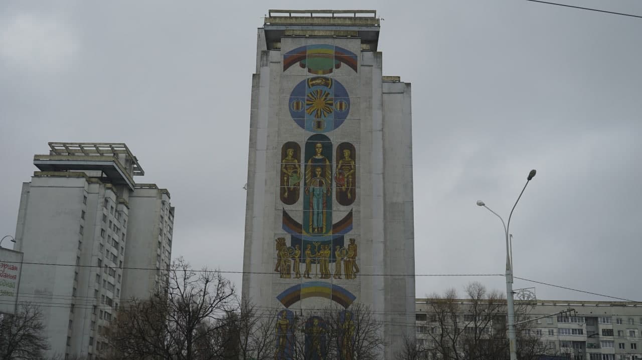 Советский стрит-арт. Мурал на Востоке