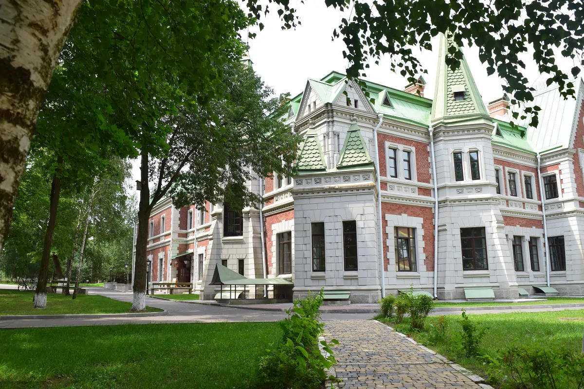 Усадебно-парковый комплекс XIX века Козелл-Поклевских