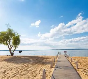 Пляж на Минском море обновят и расширят